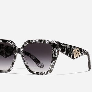 New in Box Dolce & Gabbana Current Season 2024 Oversized Sunglasses (NIB)
